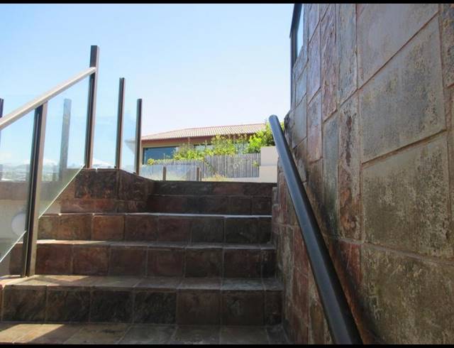 4 BEDROOM HOUSE FOR SALE IN DANA BAY